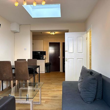 London Deluxe 6 Bedroom House Dagenham Exteriér fotografie