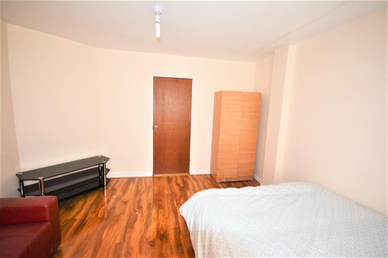 London Deluxe 6 Bedroom House Dagenham Exteriér fotografie