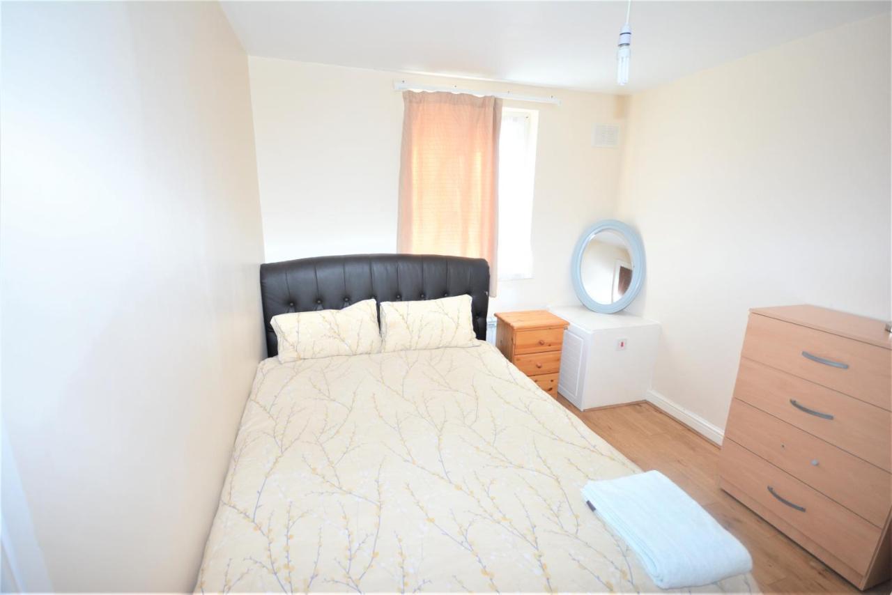 London Deluxe 6 Bedroom House Dagenham Exteriér fotografie