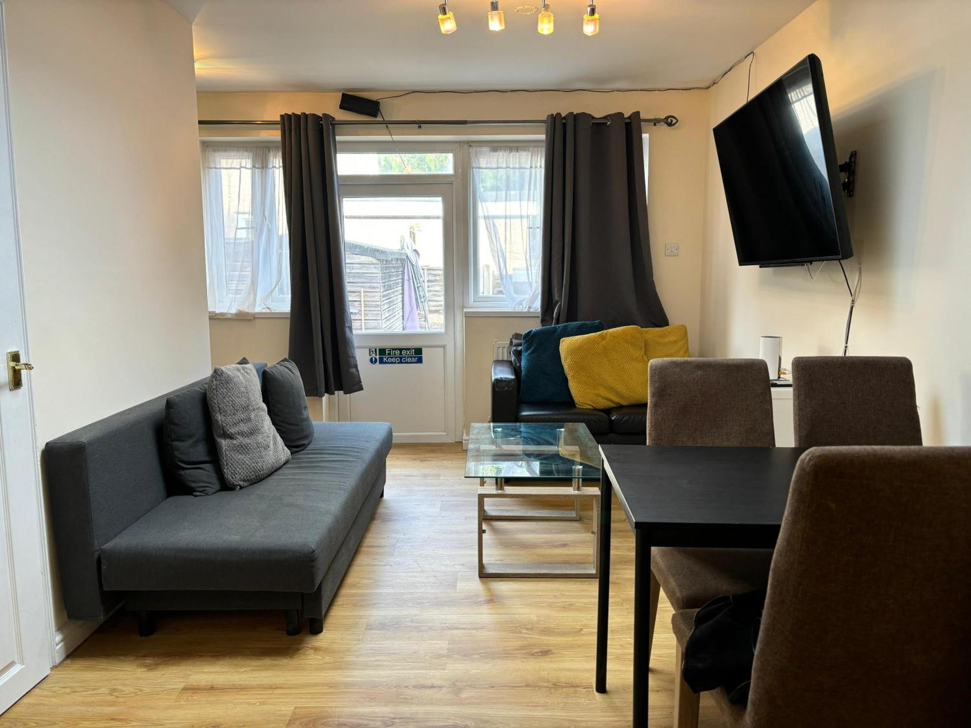 London Deluxe 6 Bedroom House Dagenham Exteriér fotografie